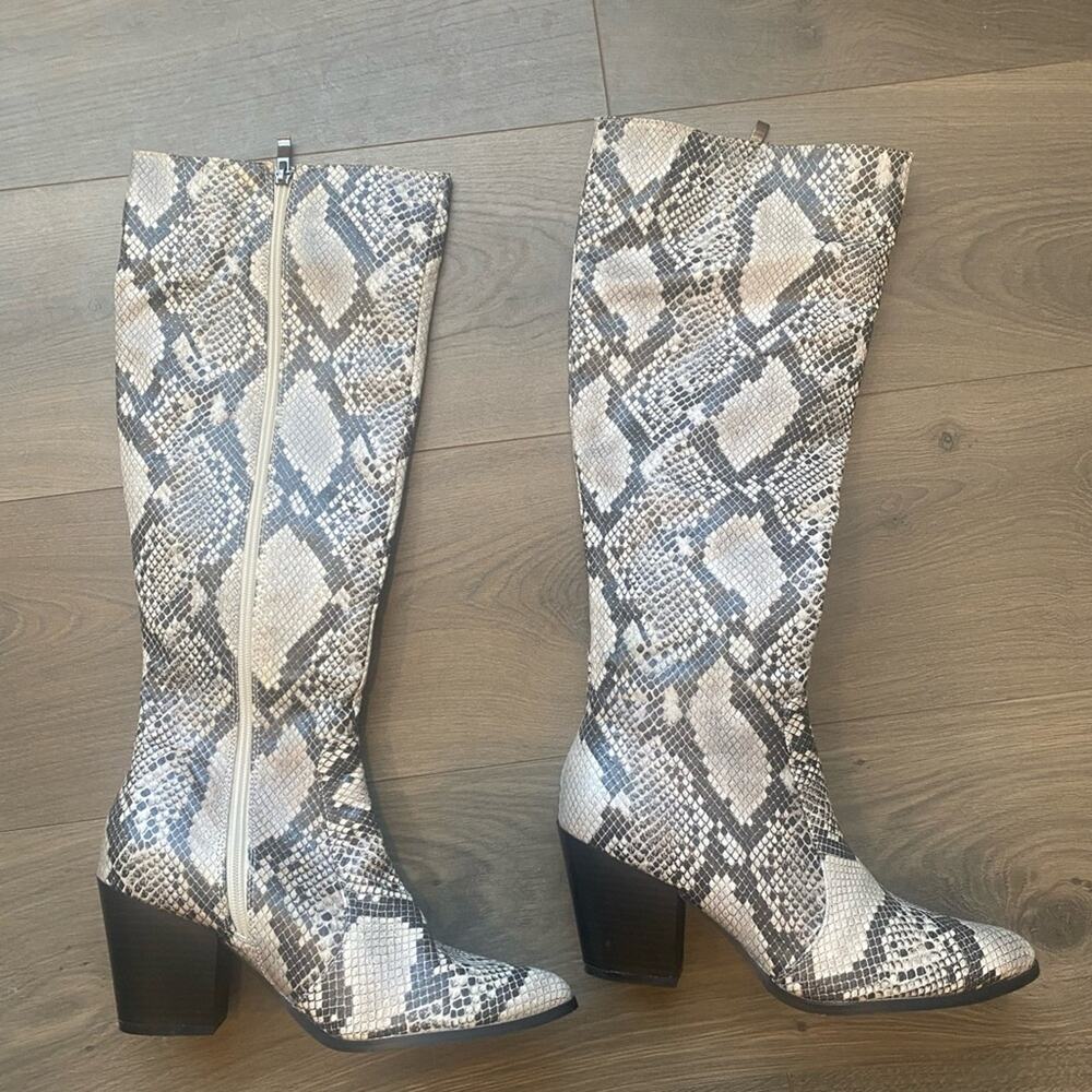 Catherine Malandrino Vegan Knee High Reptile Heel Boots Full Zip Grey Tones 8.5